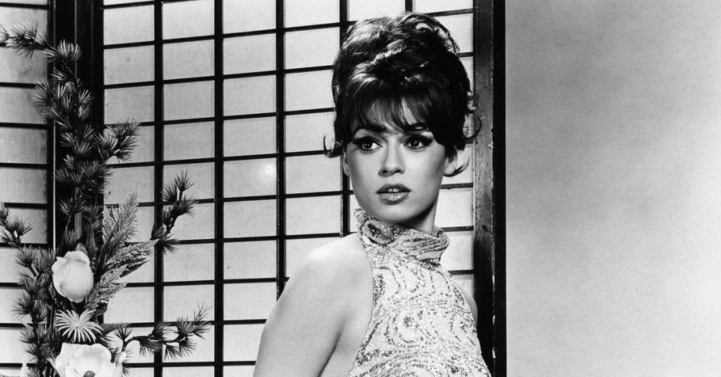 رحيل أيقونة السينما الإيطالية كلوديا كاردينالي عن عمر يناهز 87 عامًا