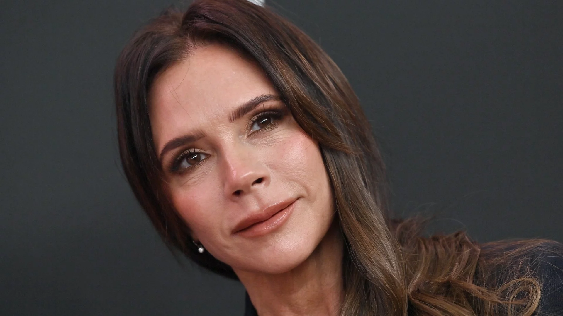 «Victoria Beckham»… حكاية امرأة أعادت اختراع نفسها